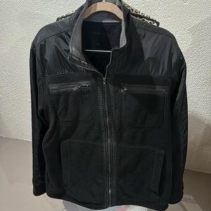 Men’s pullover with hood & front pocket jacket